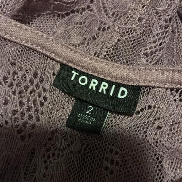 torrid Lavender Lace Short-Sleeve Tunic - Picture 2 of 3